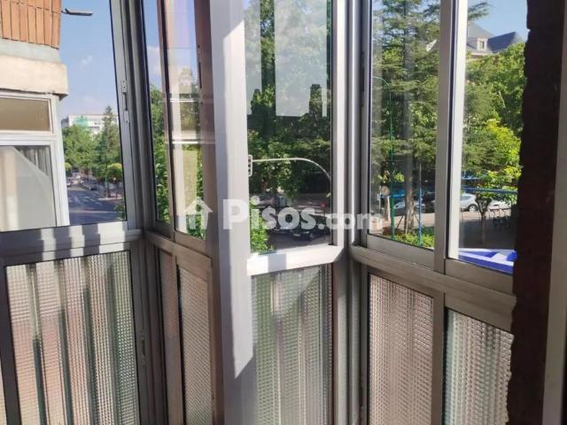 Piso en alquiler en Calle de las Lecheras