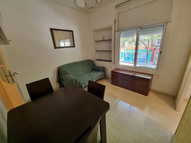 Piso en alquiler en calle De Las Navas de Tolosa, Barcelona, de 61 m² 3 habitaciones por 1.100