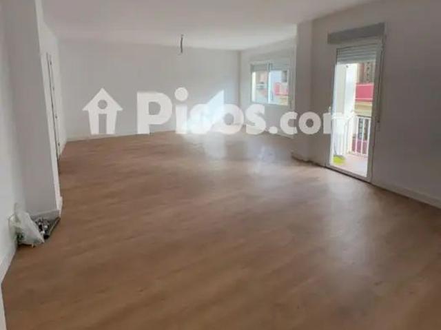 Piso en alquiler en Calle de las Ollerías, cerca de Paseo Constitución