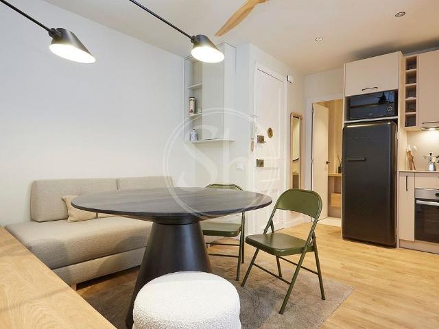 Piso en alquiler en calle De L'atlàntida, Barcelona, de 32 m² 1 habitación por 1.100