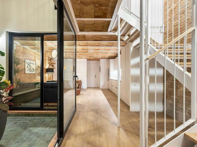 Piso en alquiler en calle De L'espanya Industrial, Barcelona, de 25 m² 1 habitación por 1.610