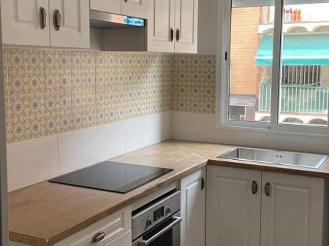 Piso en alquiler en calle De Lepant, Terrassa, de 95 m² 3 habitaciones por 1.110