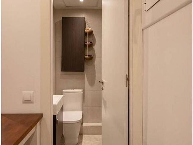 Piso en alquiler en calle De L'hostal de Sant Antoni, Barcelona, de 48 m² 1 habitación por 1.800