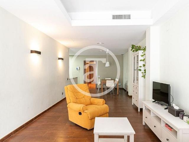 Piso en alquiler en calle De L'oblit, Barcelona, de 92 m² 2 habitaciones por 1.500