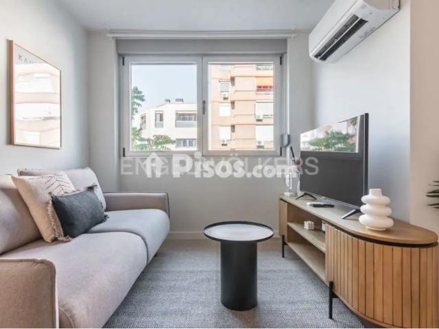 Piso en alquiler en Calle de Londres, cerca de Calle de Francisco Navacerrada