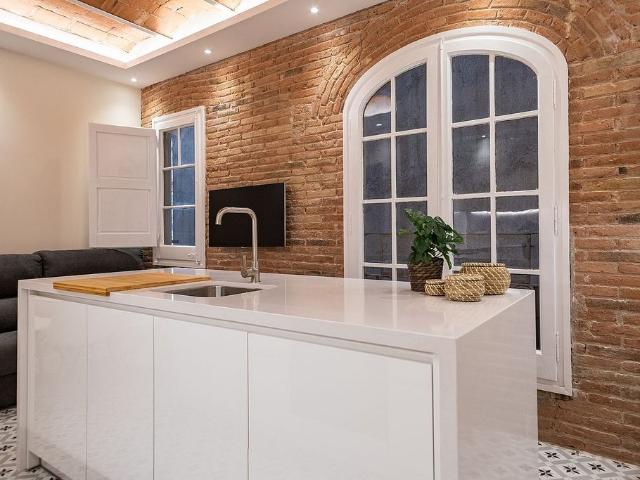 Piso en alquiler en calle De Londres, Barcelona, de 90 m² 4 habitaciones por 3.500