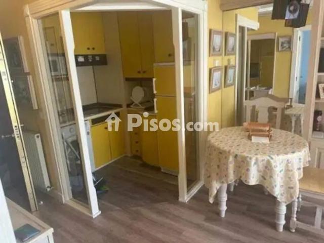 Piso en alquiler en Calle de los Trigales