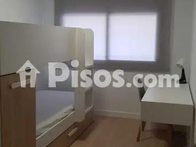Piso en alquiler en Calle de los Juegos de Languedoc Rosellón, 32