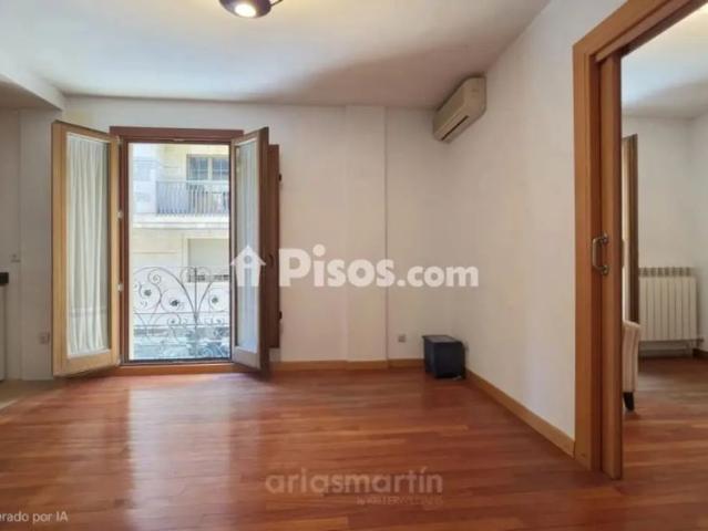 Piso en alquiler en Calle de los Reyes Católicos