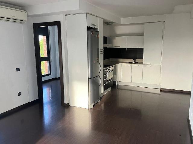 Piso en alquiler en calle De Pep Ventura, Manresa, de 54 m² 2 habitaciones por 820