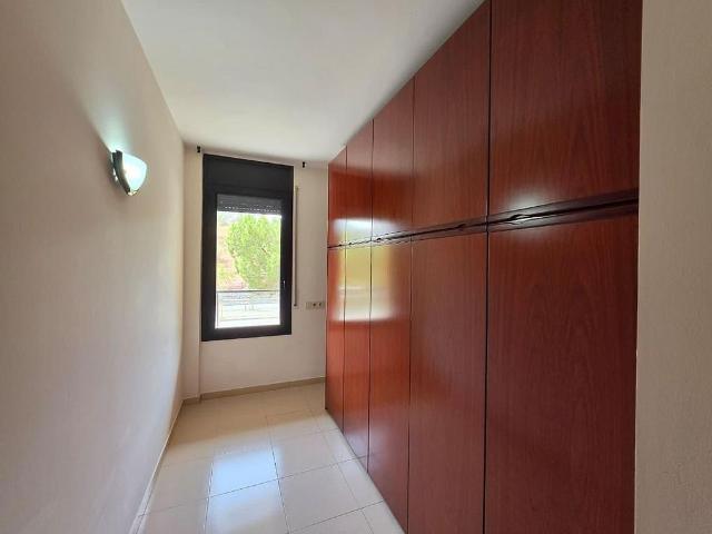Piso en alquiler en calle De Pep Ventura, Manresa, de 71 m² 3 habitaciones por 1.085