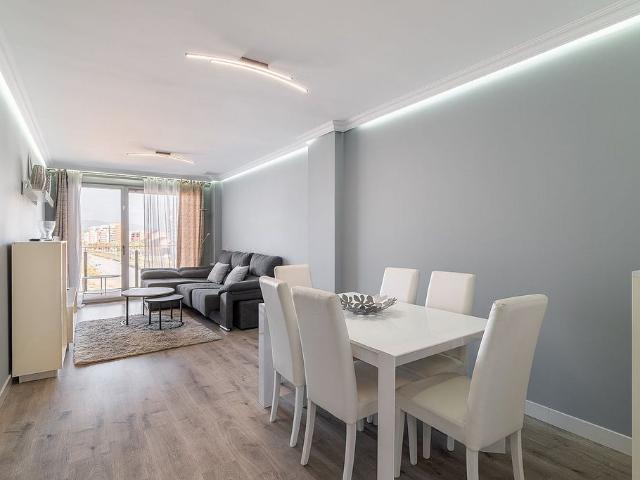 Piso en alquiler en calle De Pi i Margall, Badalona, de 80 m² 3 habitaciones por 2.500