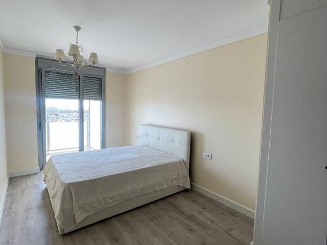 Piso en alquiler en calle De Pi i Margall, Badalona, de 110 m² 4 habitaciones por 2.200