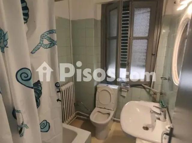 Piso en alquiler en Calle de Piqueras