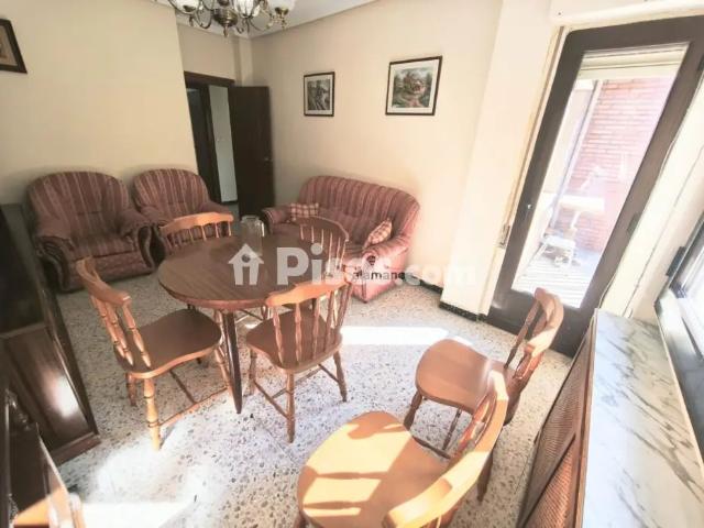 Piso en alquiler en Calle de Pizarro