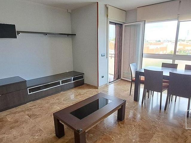 Piso en alquiler en calle De Poboleda, Reus, de 115 m² 4 habitaciones por 1.200