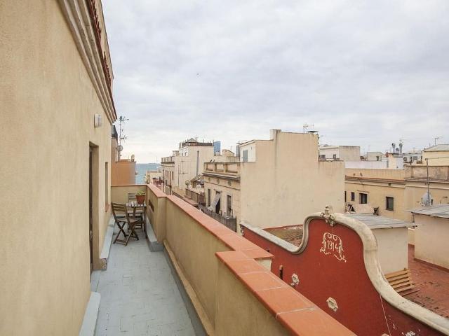 Piso en alquiler en calle De Pontevedra, Barcelona, de 20 m² 1 habitación por 945
