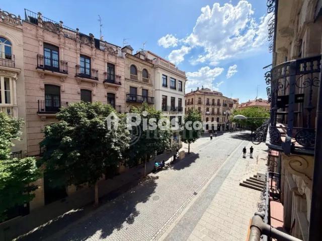 Piso en alquiler en Calle de Quintana