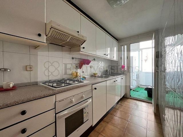Piso en alquiler en calle De Rabassa, Barcelona, de 49 m² 3 habitaciones por 1.400