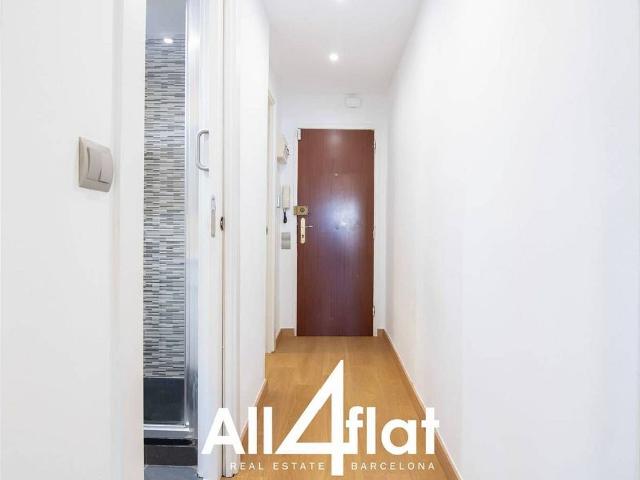 Piso en alquiler en calle De Rafael Campalans, Hospitalet de Llobregat, L´, de 40 m² 3 habitaciones por 701