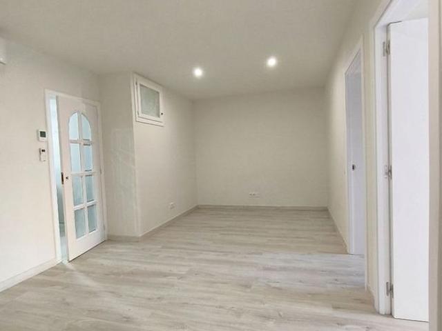 Piso en alquiler en calle De Rafael Campalans, Hospitalet de Llobregat, L´, de 55 m² 2 habitaciones por 1.200