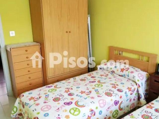Piso en alquiler en Calle de Raimundo Revilla, 1