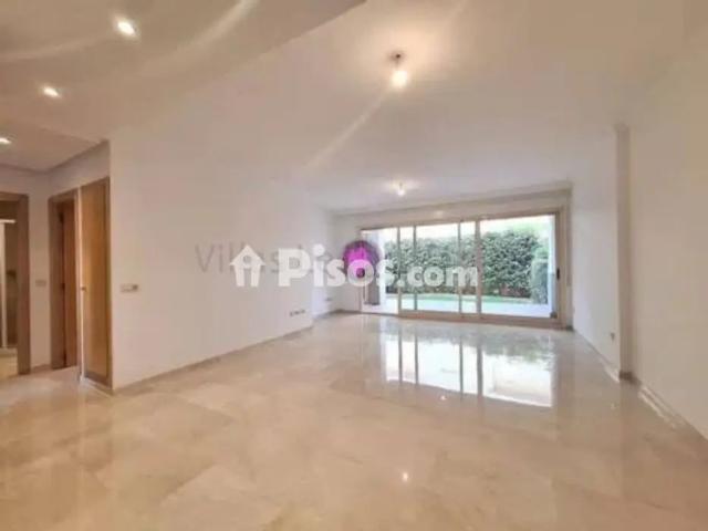 Piso en alquiler en Calle de Raimón