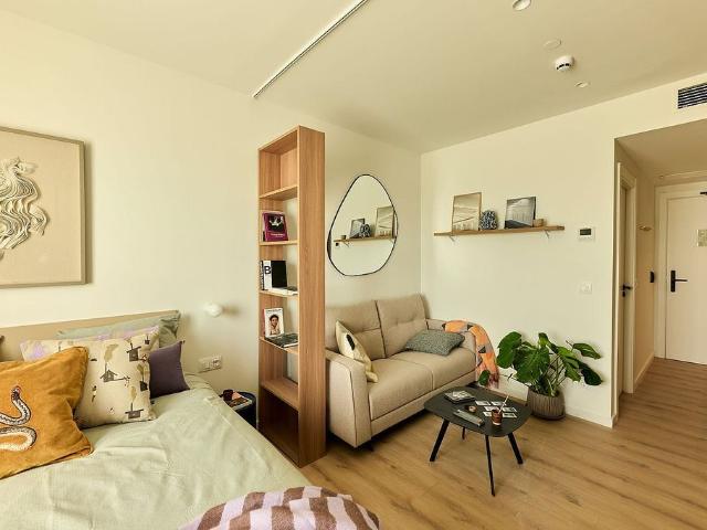 Piso en alquiler en calle De Ramón Llull, Sant Cugat del Vallès, de 25 m² por 1.293