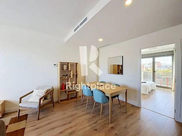 Piso en alquiler en calle De Ramon Turró, Barcelona, de 52 m² 1 habitación por 2.000