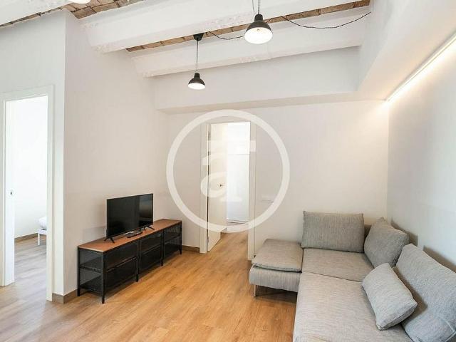 Piso en alquiler en calle De Rogent, Barcelona, de 72 m² 3 habitaciones por 1.490