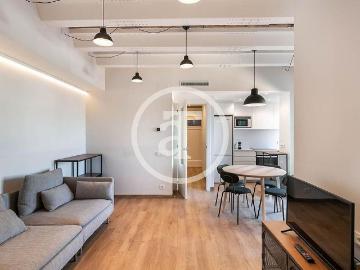 Piso en alquiler en calle De Rogent, Barcelona, de 72 m² 3 habitaciones por 1.850