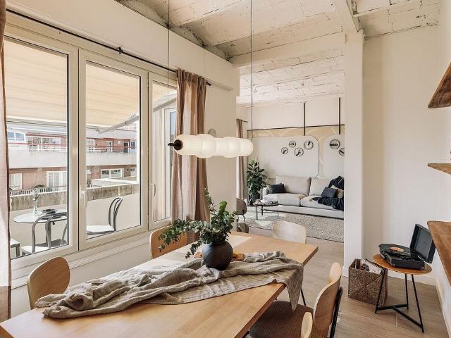 Piso en alquiler en calle De Roger de Llúria, Barcelona, de 109 m² 3 habitaciones por 3.130
