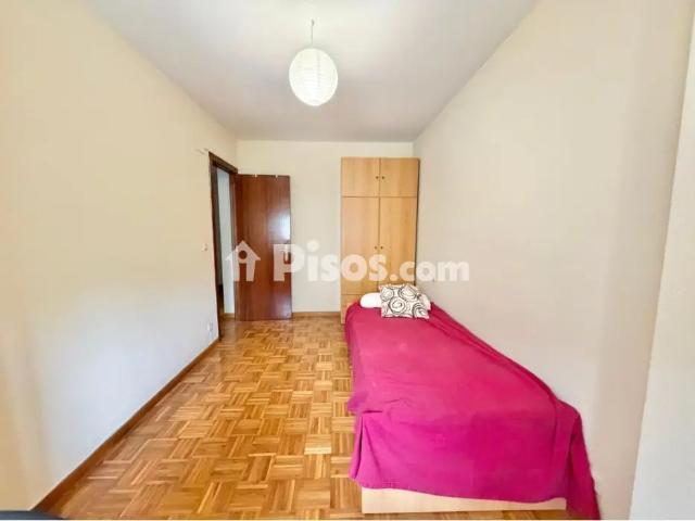 Piso en alquiler en Calle de Rodancha