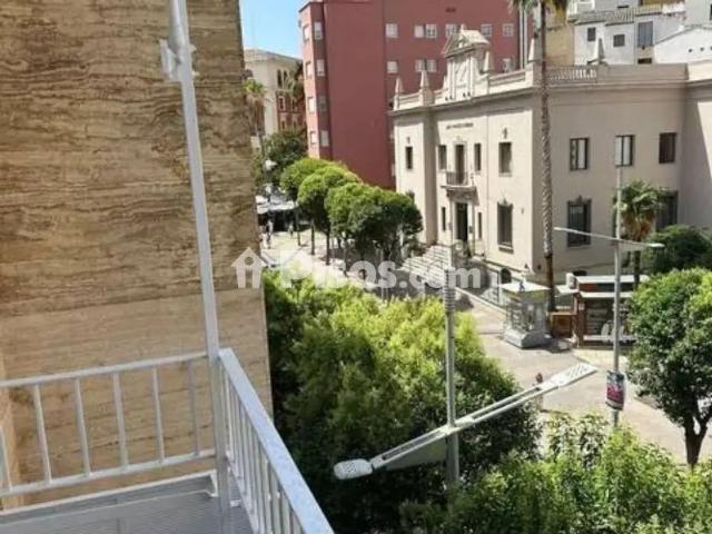 Piso en alquiler en Calle de Roldán y Marín