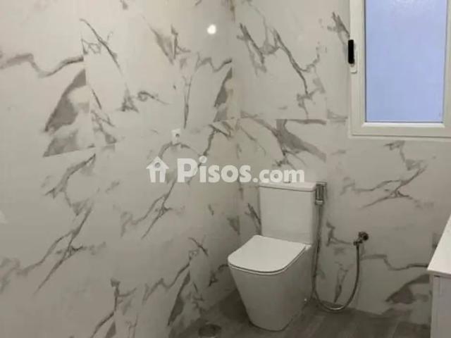 Piso en alquiler en Calle de Roldán y Marín