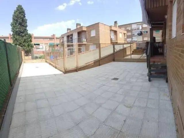 Piso en alquiler en Calle de Rosalía de Castro