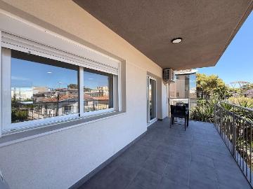 Piso en alquiler en calle De Sabadell, Castelldefels, de 42 m² 1 habitación por 868