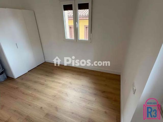 Piso en alquiler en Calle de San Pedro