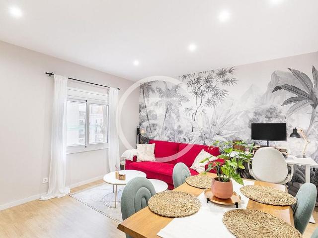Piso en alquiler en calle De Sant Antoni Maria Claret, Barcelona, de 63 m² 2 habitaciones por 1.395