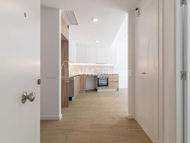 Piso en alquiler en calle De Sant Antoni, Santa Coloma de Gramanet, de 63 m² 3 habitaciones por 1.480