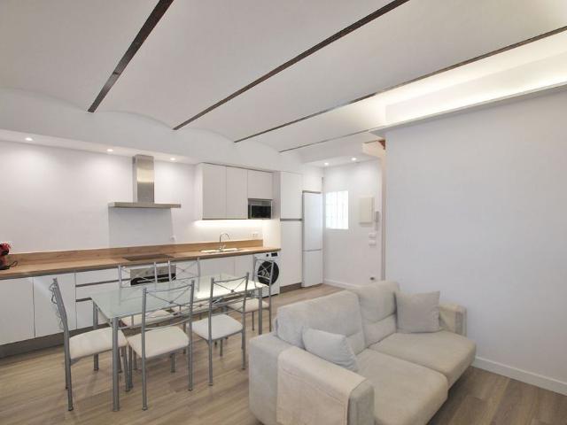 Piso en alquiler en calle De Sant Francesc, Premià de Mar, de 76 m² 3 habitaciones por 1.350