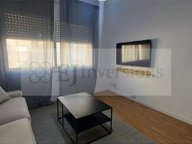 Piso en alquiler en calle De Sant Màrius, Barcelona, de 62 m² 3 habitaciones por 2.000