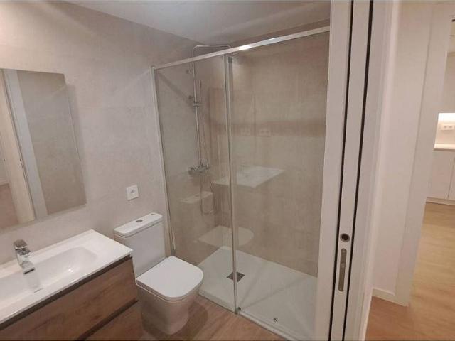 Piso en alquiler en calle De Sant Pere, Terrassa, de 60 m² 2 habitaciones por 1.300