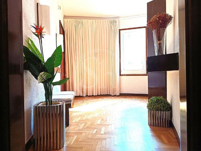 Piso en alquiler en calle De Sant Pere Més Alt, Barcelona, de 162 m² 3 habitaciones por 2.750