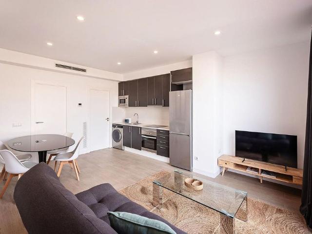 Piso en alquiler en calle De Sant Pere Mitjà, Barcelona, de 35 m² 1 habitación por 4.578