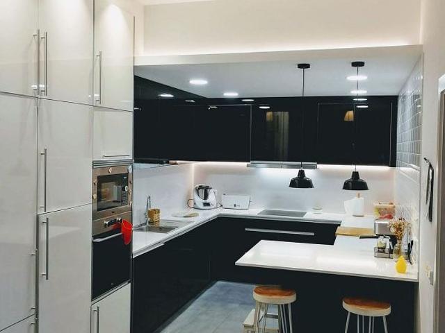 Piso en alquiler en calle De Sant Rafael, Badalona, de 138 m² 4 habitaciones por 1.600