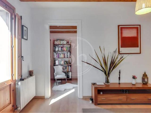 Piso en alquiler en calle De Sant Rafael, Barcelona, de 78 m² 3 habitaciones por 1.600