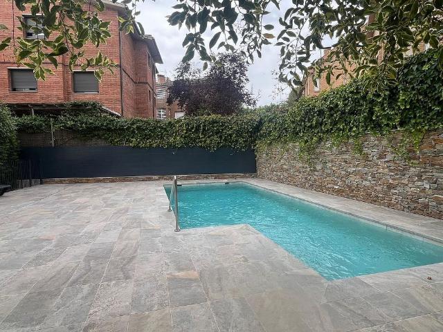 Piso en alquiler en calle De Santa Rita, Sant Cugat del Vallès, de 115 m² 3 habitaciones por 3.500