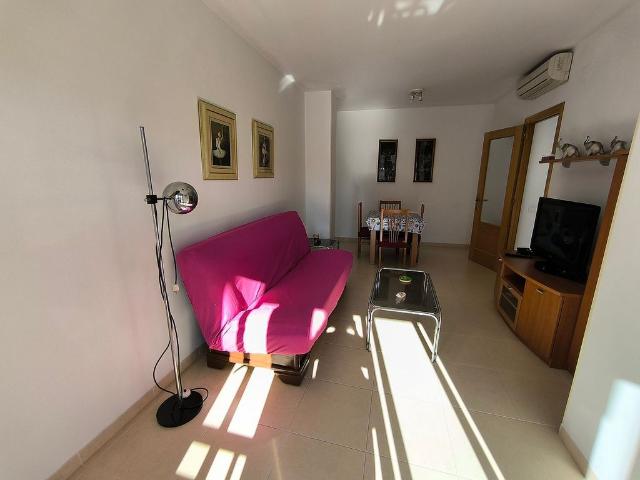 Piso en alquiler en calle De Santander, Sant Carles de la Ràpita, de 66 m² 2 habitaciones por 495