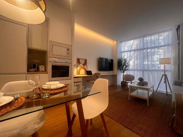 Piso en alquiler en calle De Sardenya, Barcelona, de 49 m² 1 habitación por 1.507